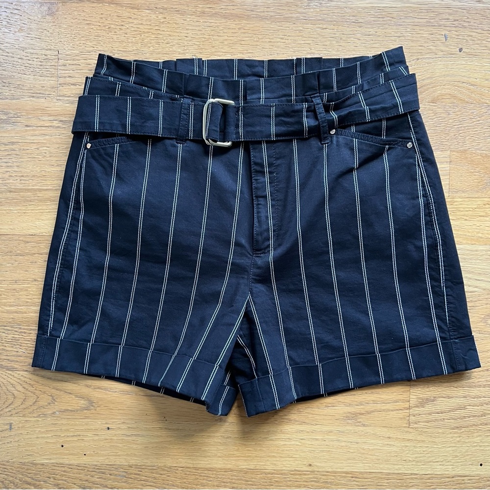 White House Black Market 5” Pinstripe Shorts (Size 4)